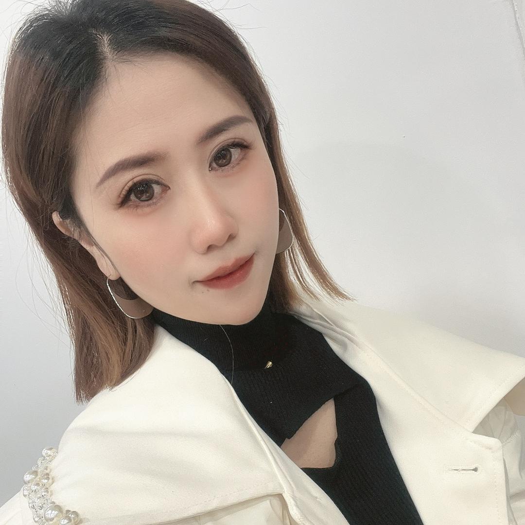 四铺桥头《轻奢衣橱》