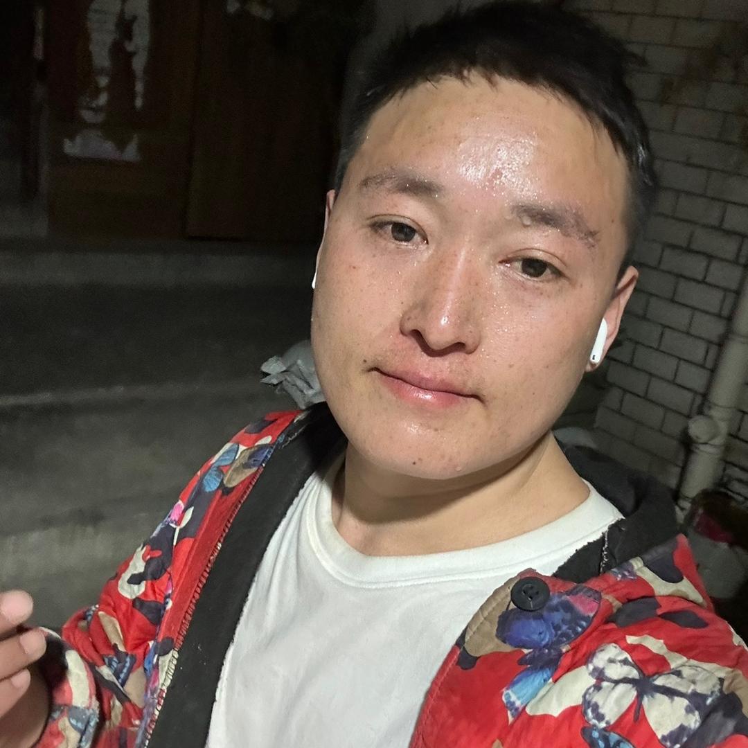 扛楼阿晨