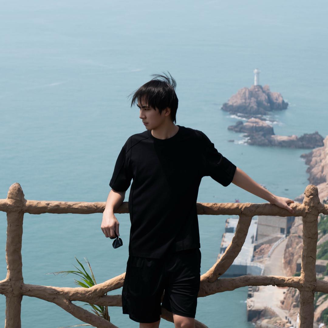 小舟从此逝