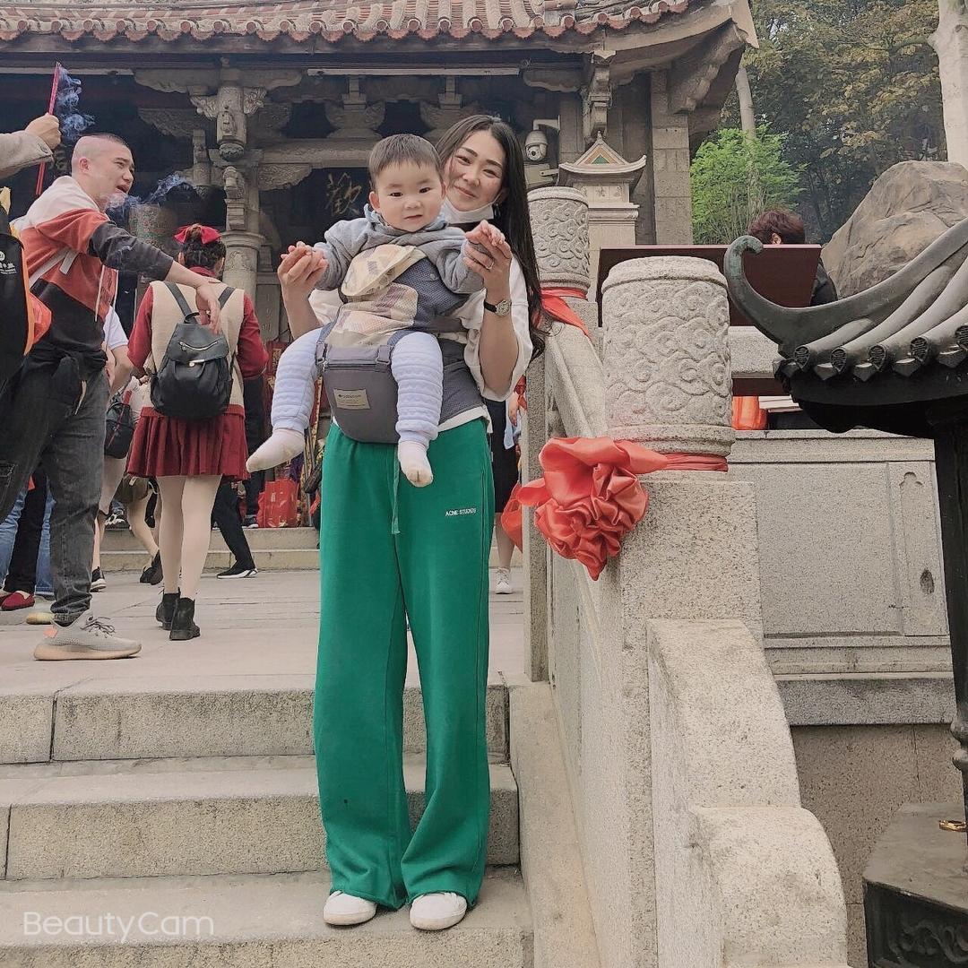 新港城洪妈螺蛳粉～曹氏鸭脖