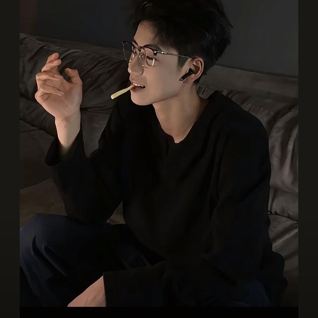 金铲铲佰折