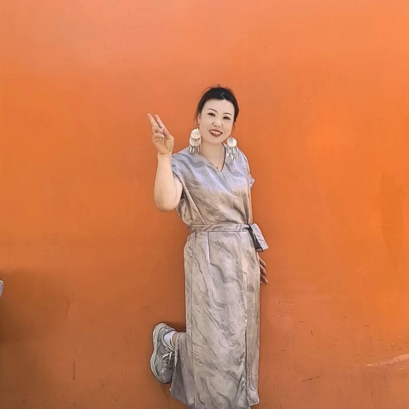 英子