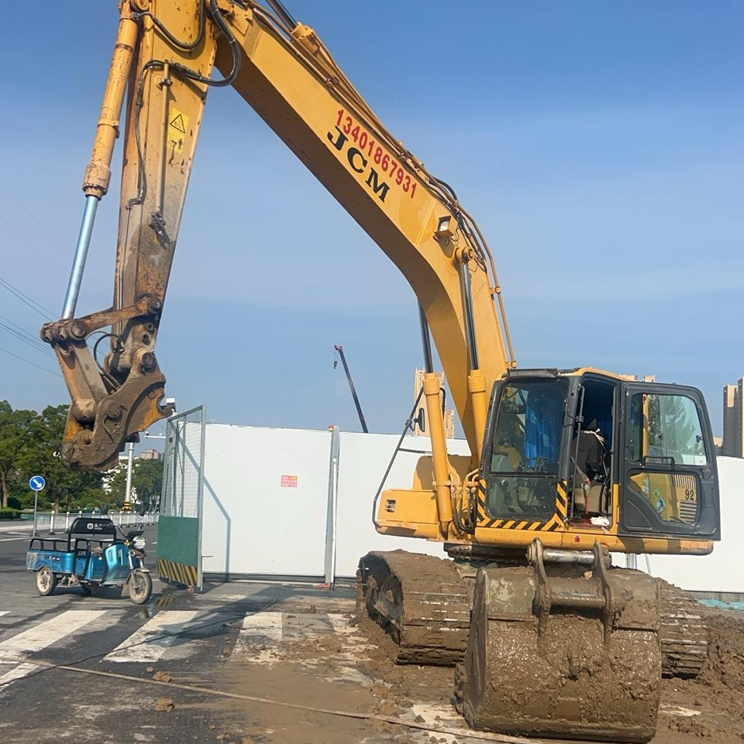 机械租赁(大小破碎轮式挖机）