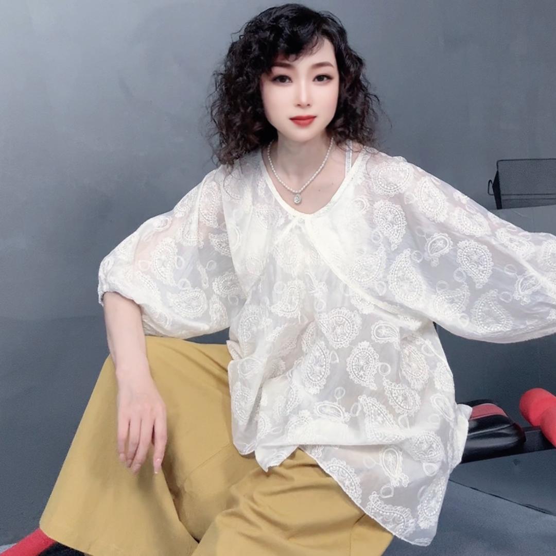 依魅女装服饰