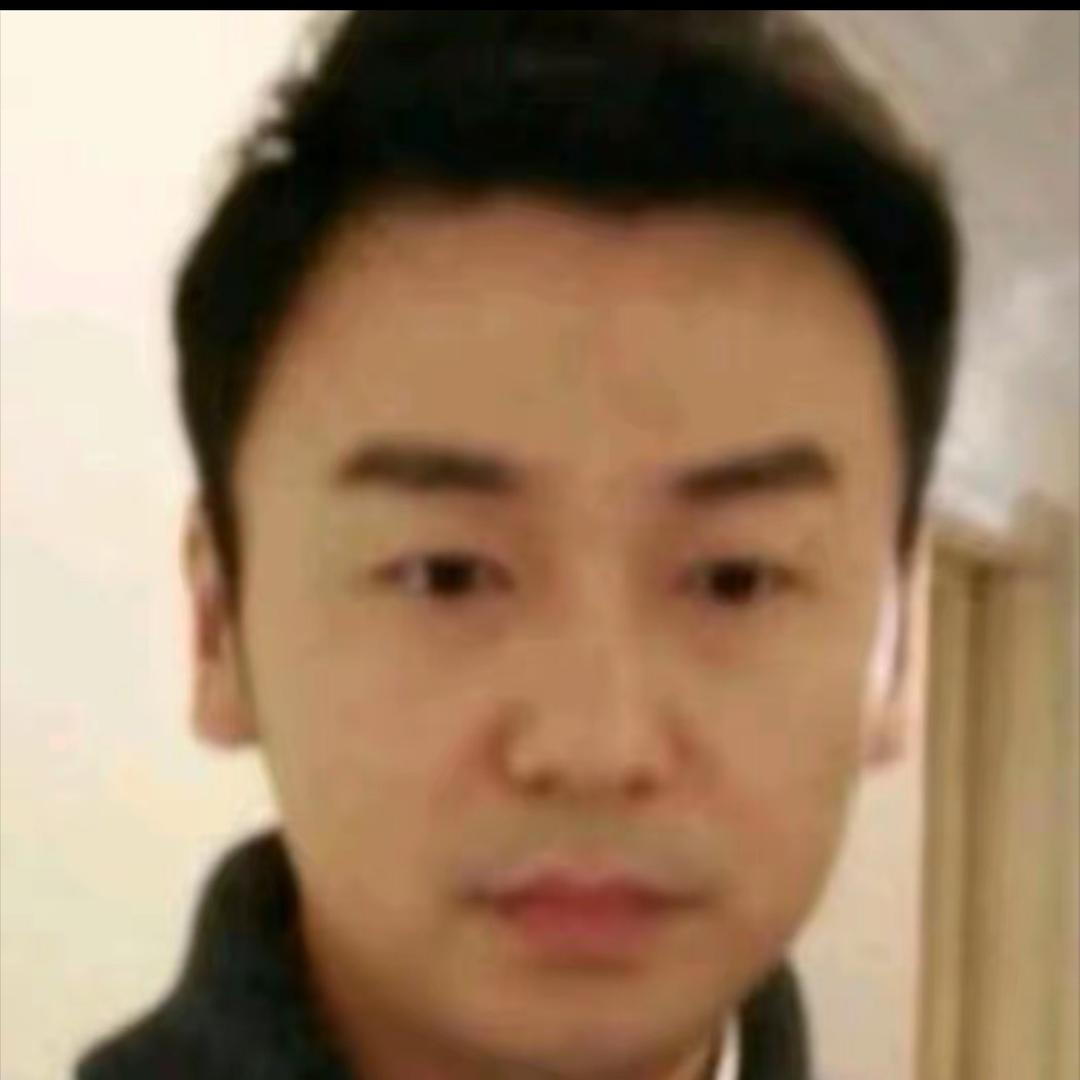 一朵风中摇曳的陈俊生