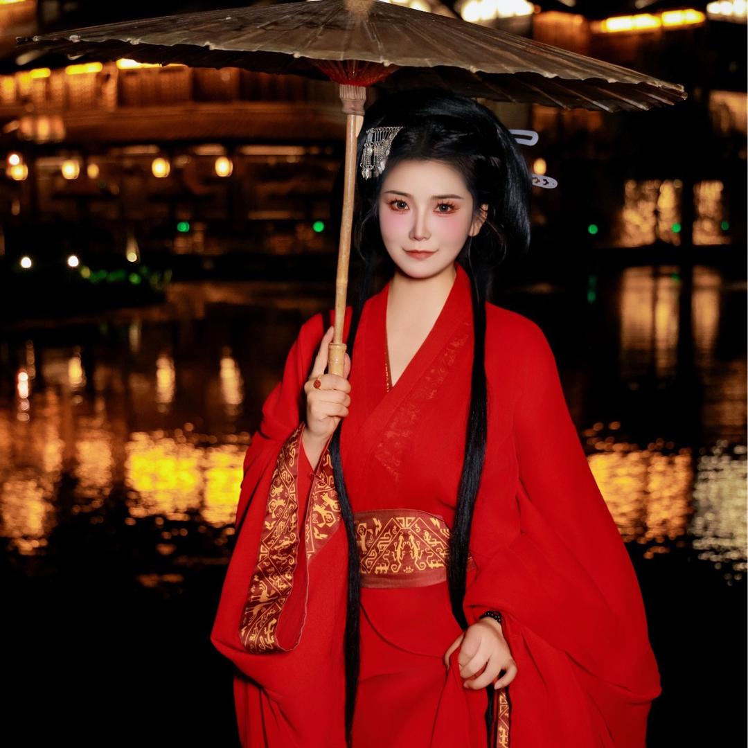 Kiki何小妞