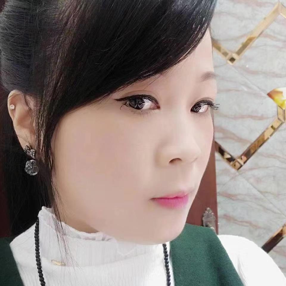 红红女装精品店