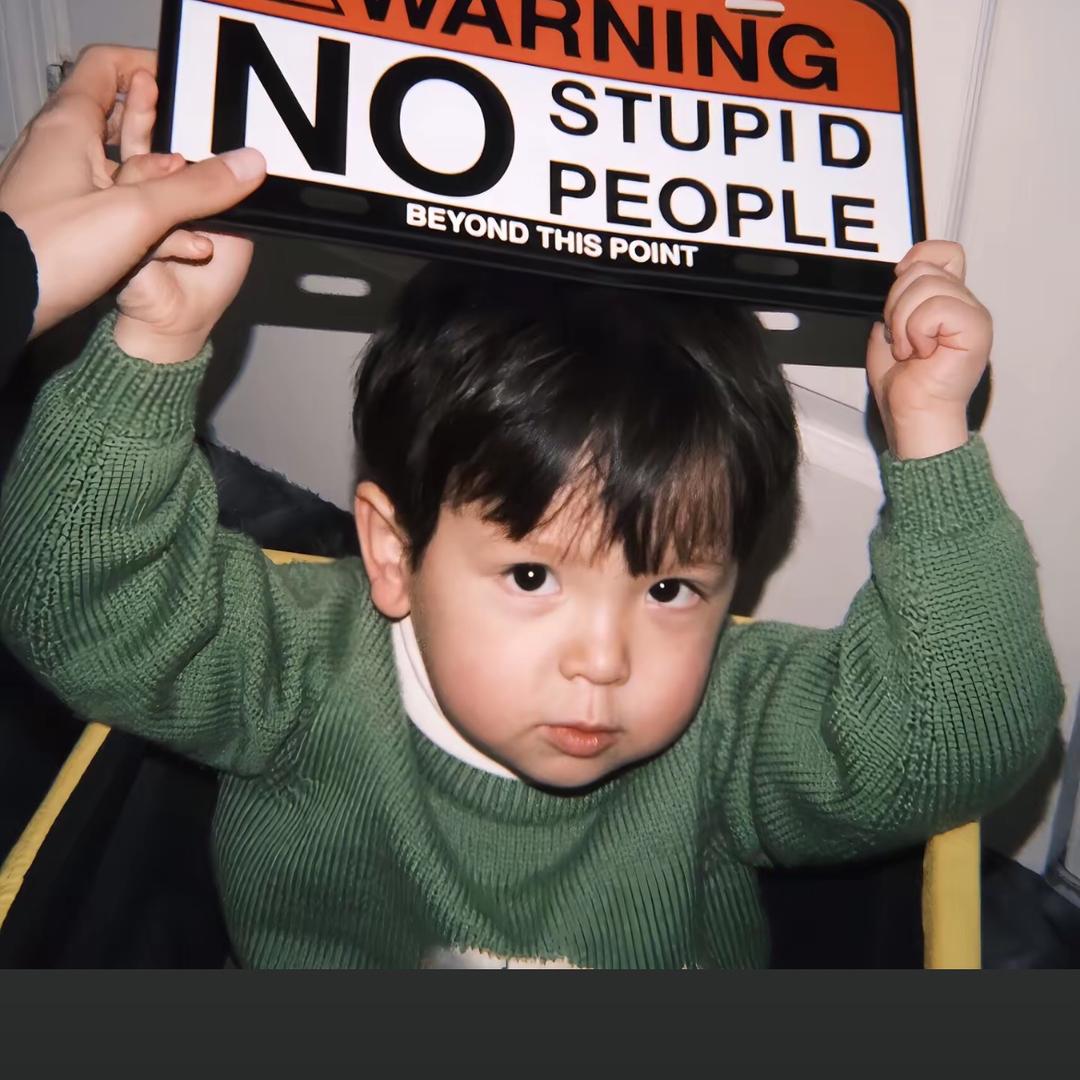 你吃饭应该吃八碗吧