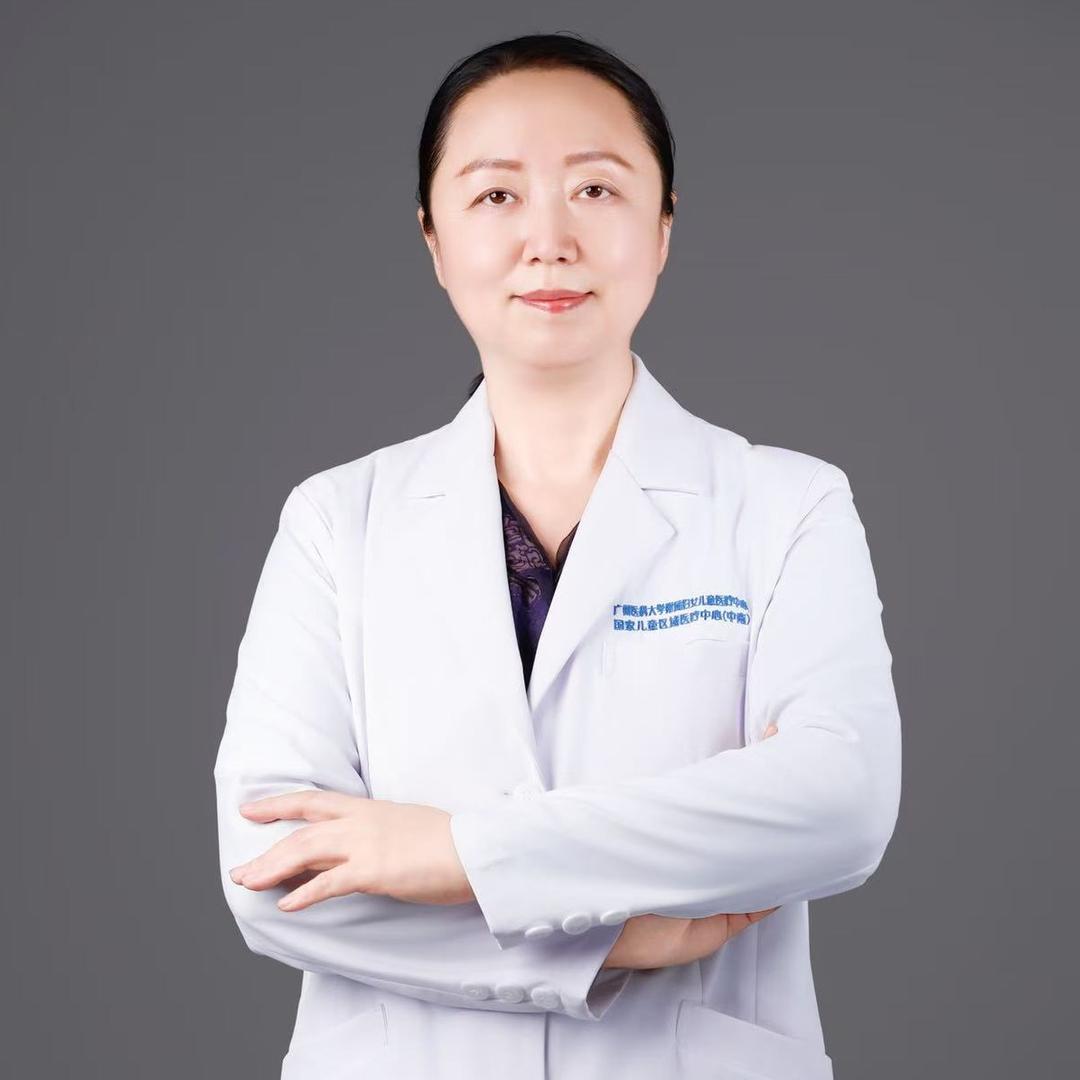 儿科医生李翠玲