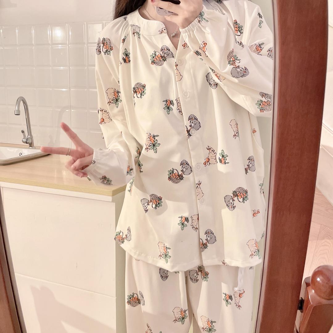 初慕月子服