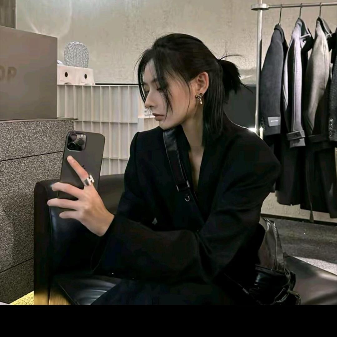 Jccc影子（精致穿搭）