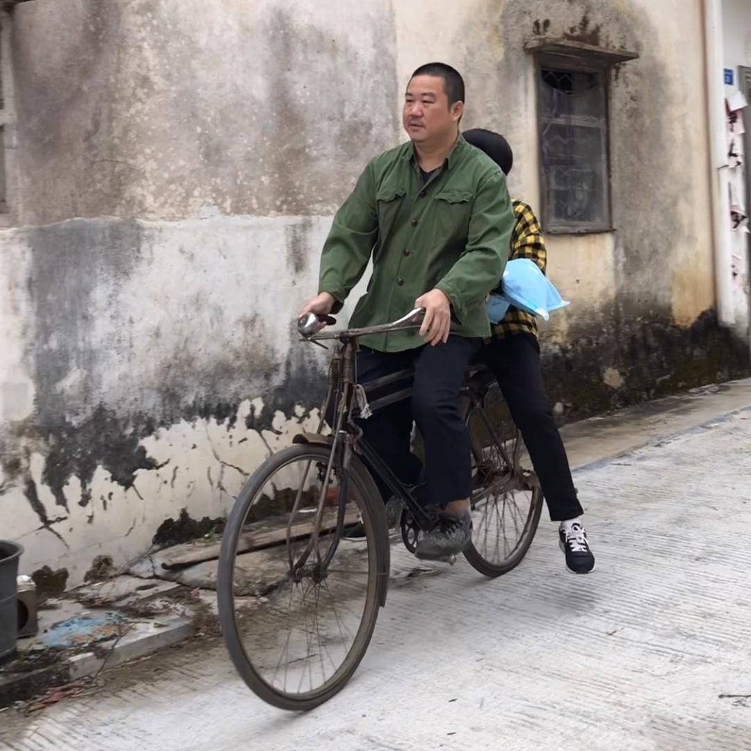 白博士