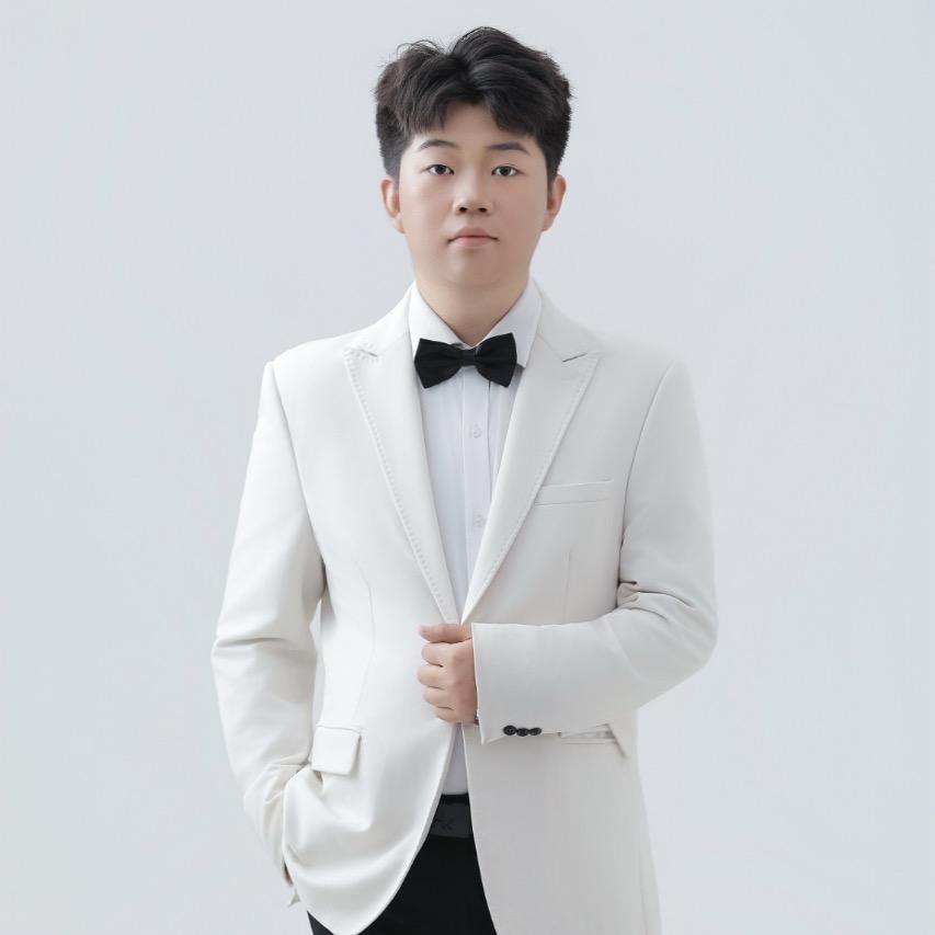 主持人康嘉🎙️