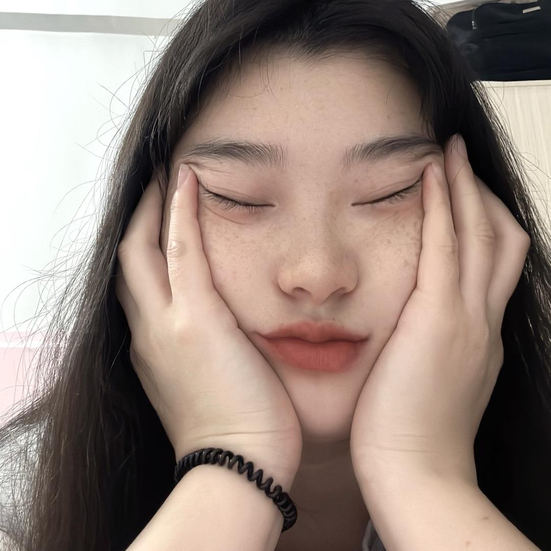 村口吃瓜二旬老奶