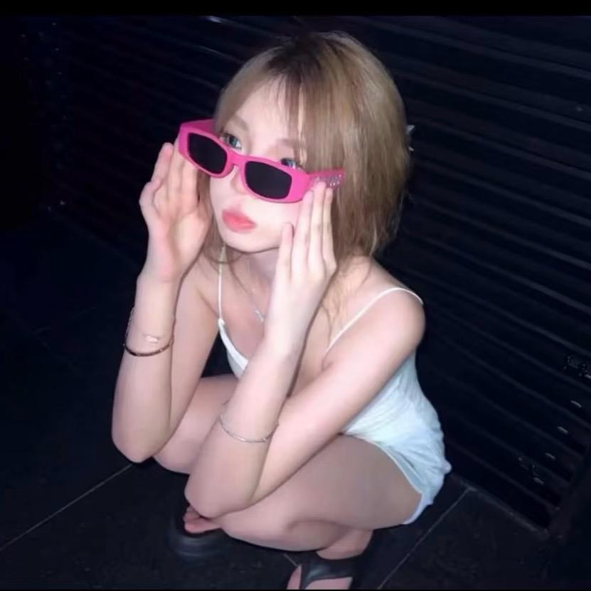 西西不嘻嘻