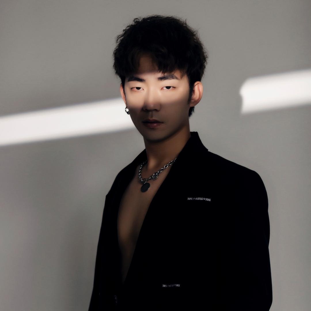 波波玺悦城积家造型