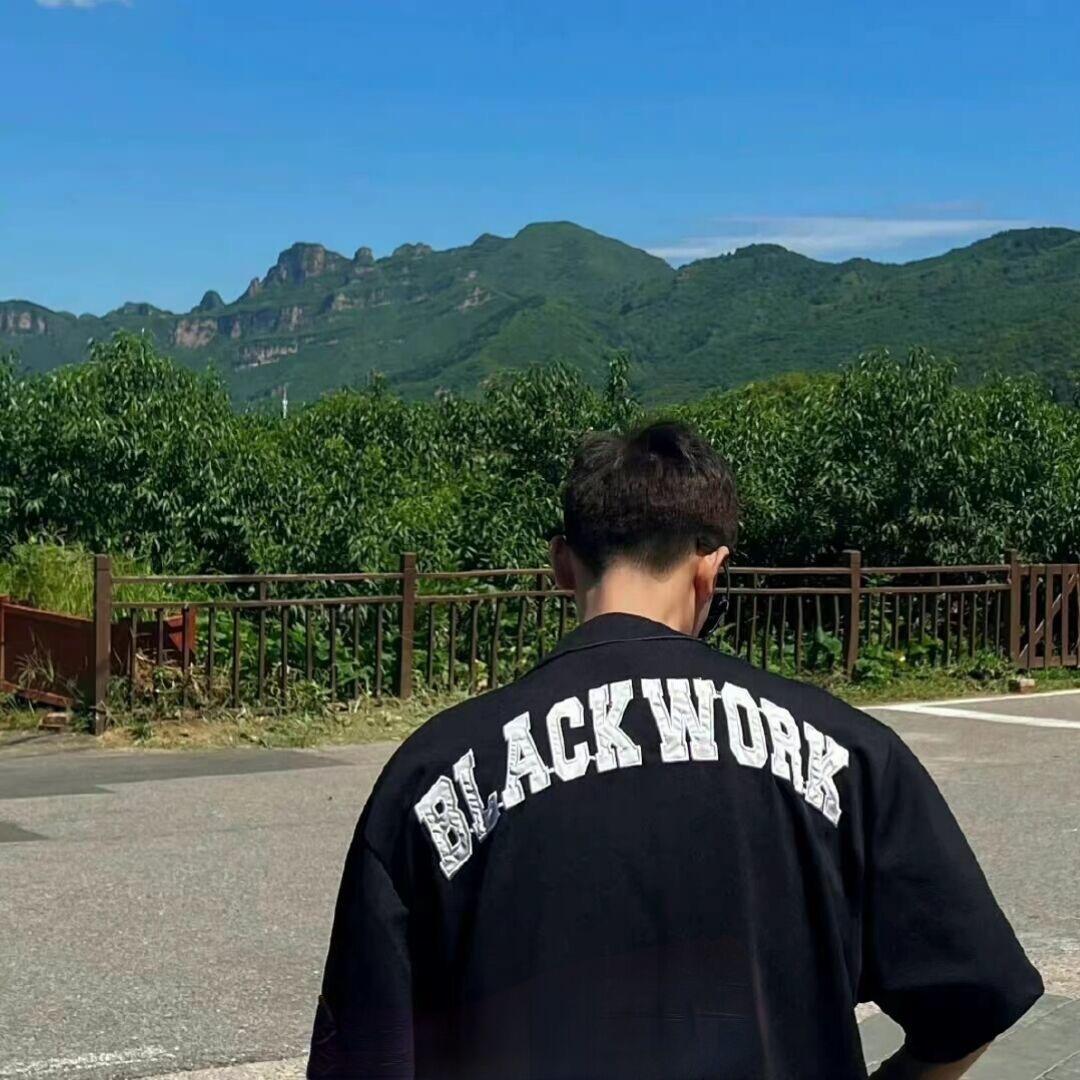 ¥