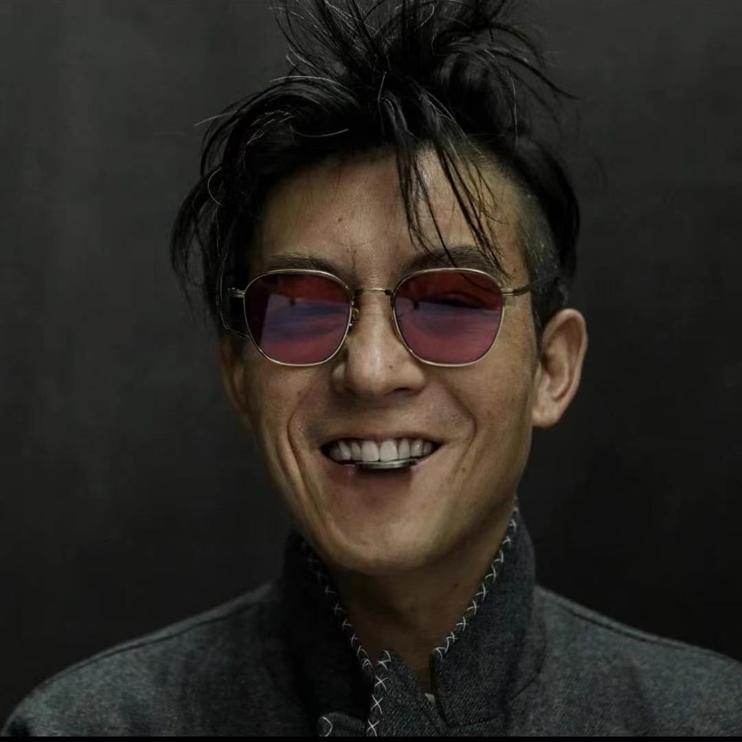 🦌开挖机的小凯