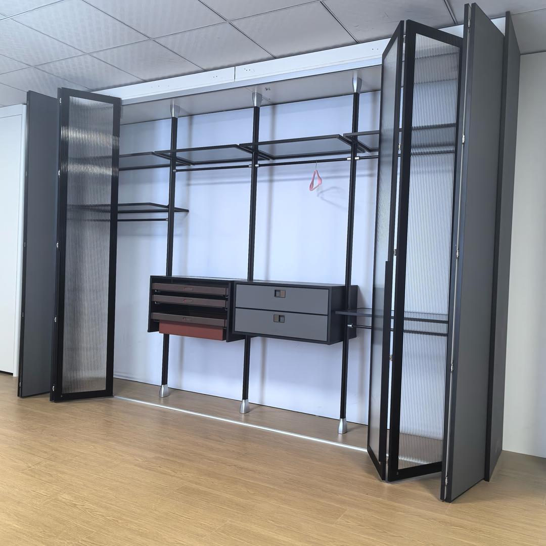 华系独角兽金属衣柜工厂