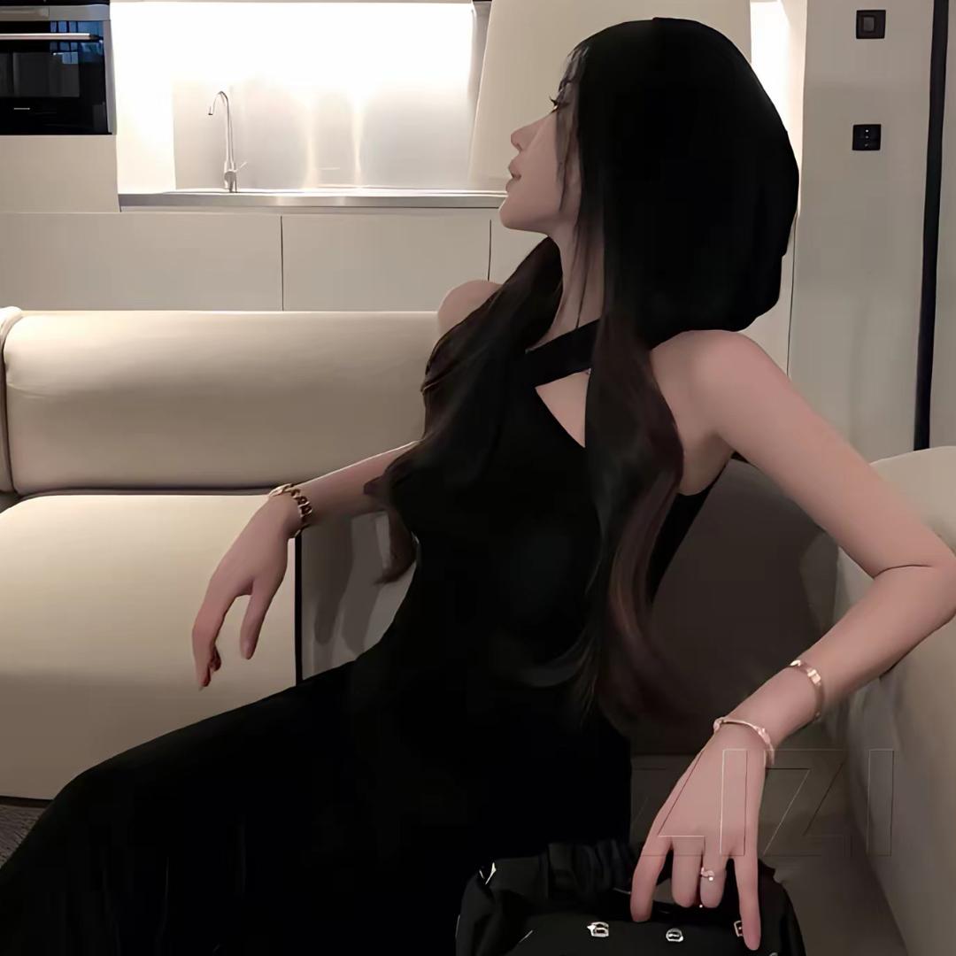 邓嘉欣晶介运输精品店