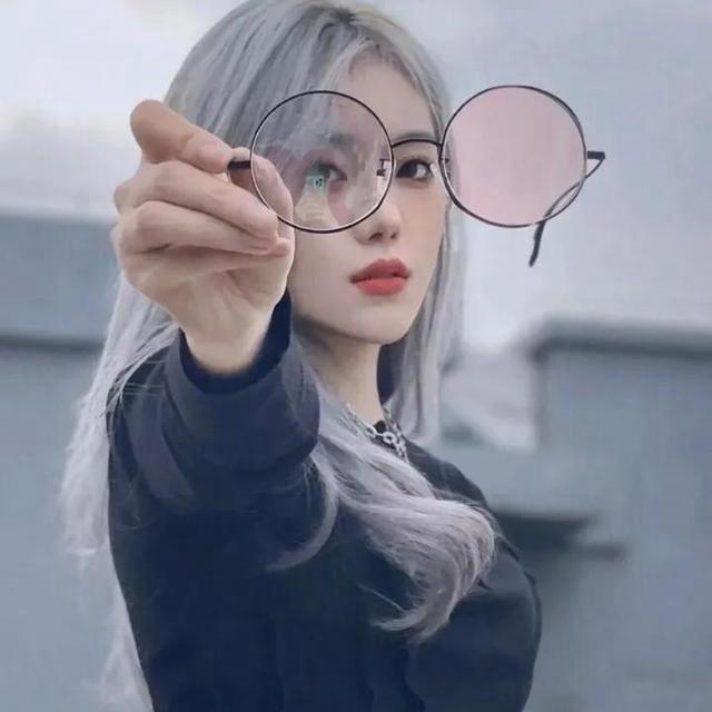 默