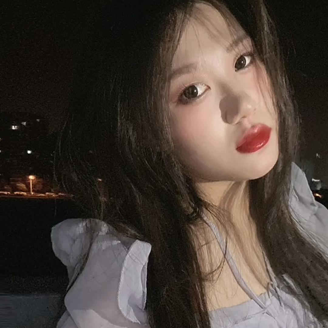 是小雨不是小鱼ฅ՞•.•՞ฅ