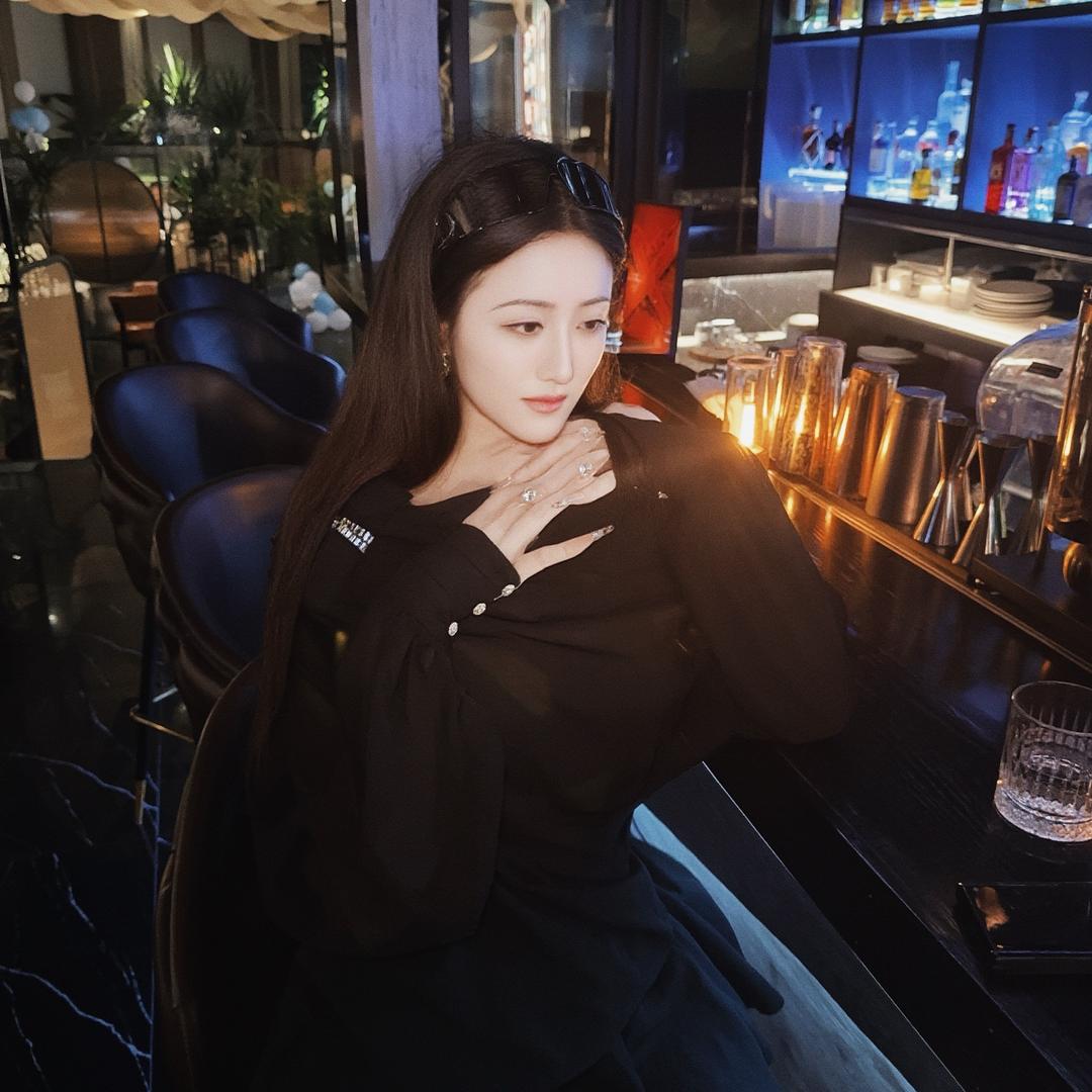 涵-Krystal