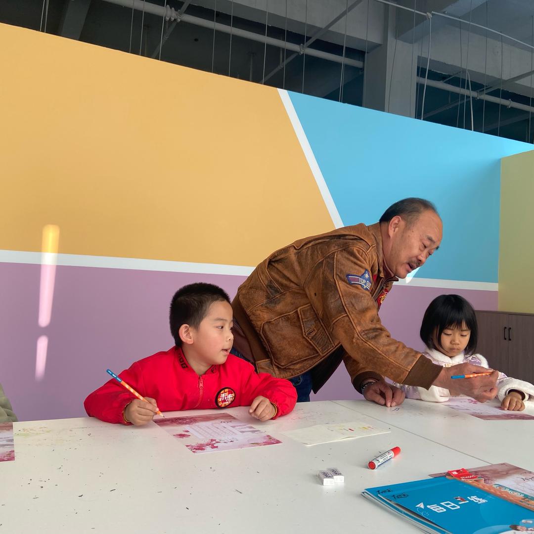 弥勒教绘画的高龙