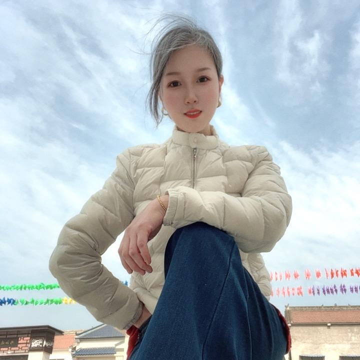 @佳 jia  小个子穿搭👗