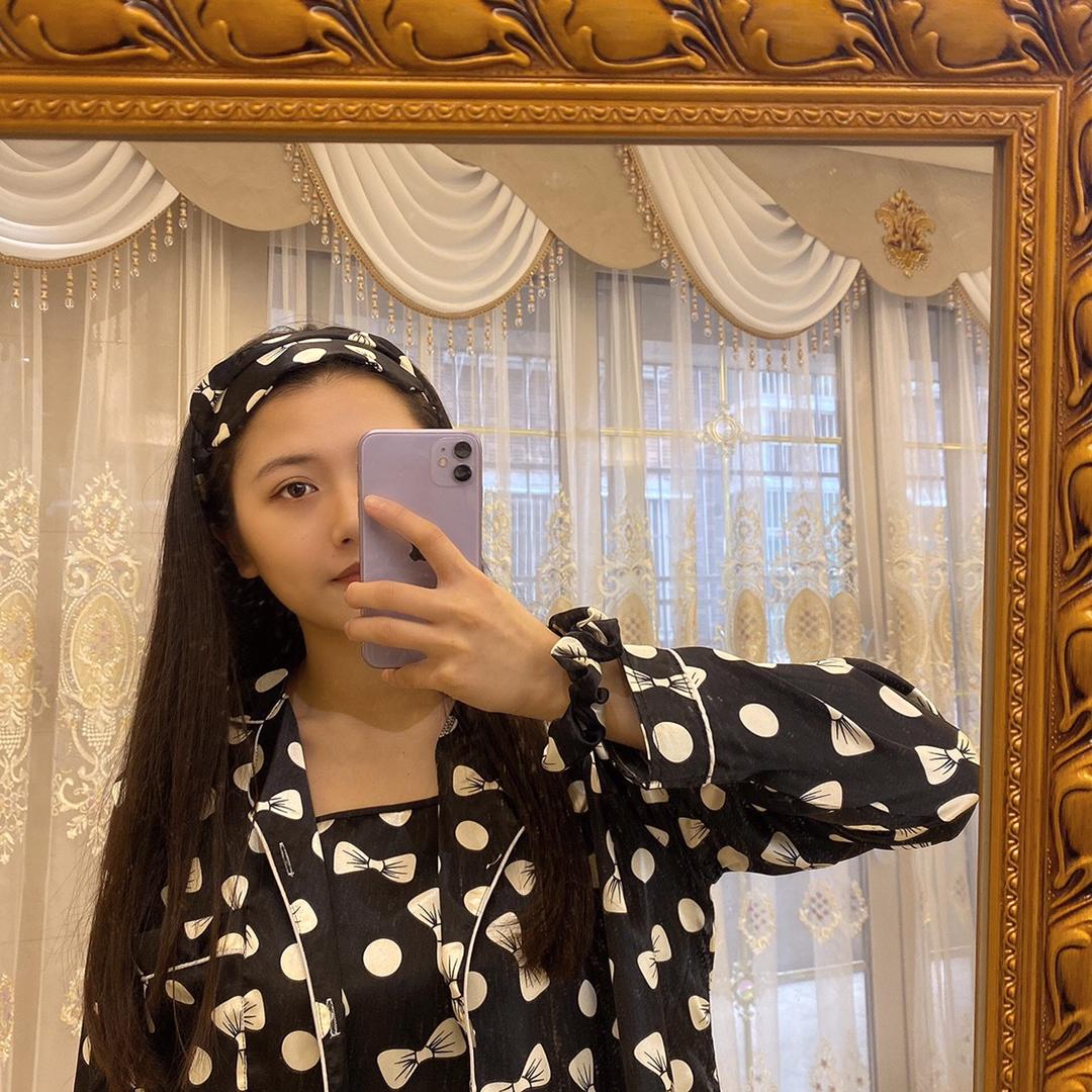 贝莹雅睡衣穿搭