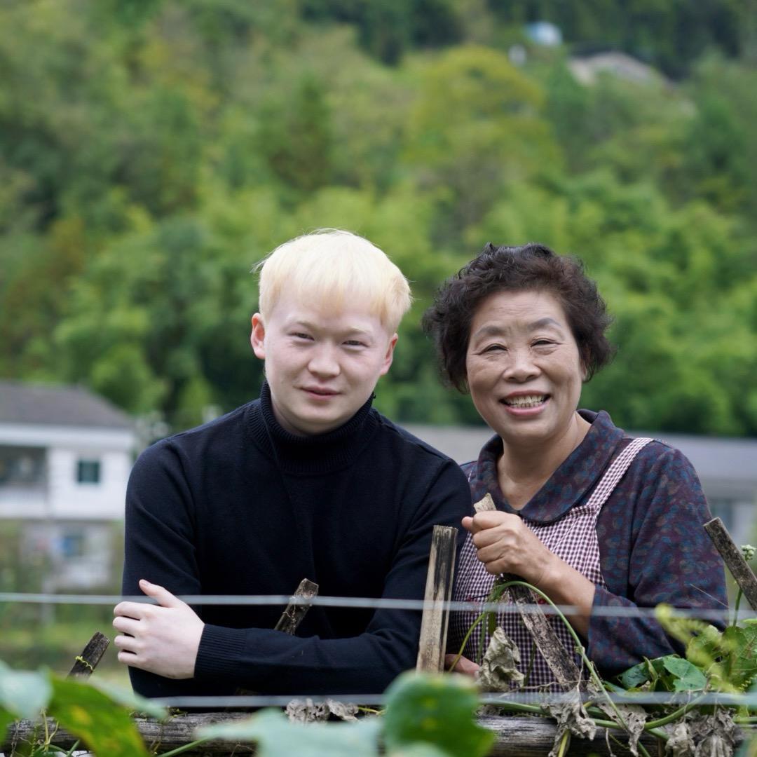 小白不吃肉 远菊嬢摄影师