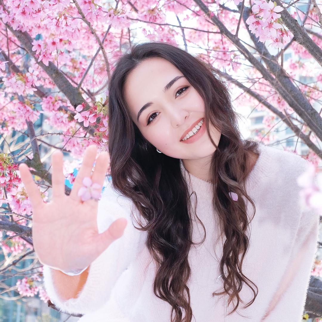 Alina 爱玲
