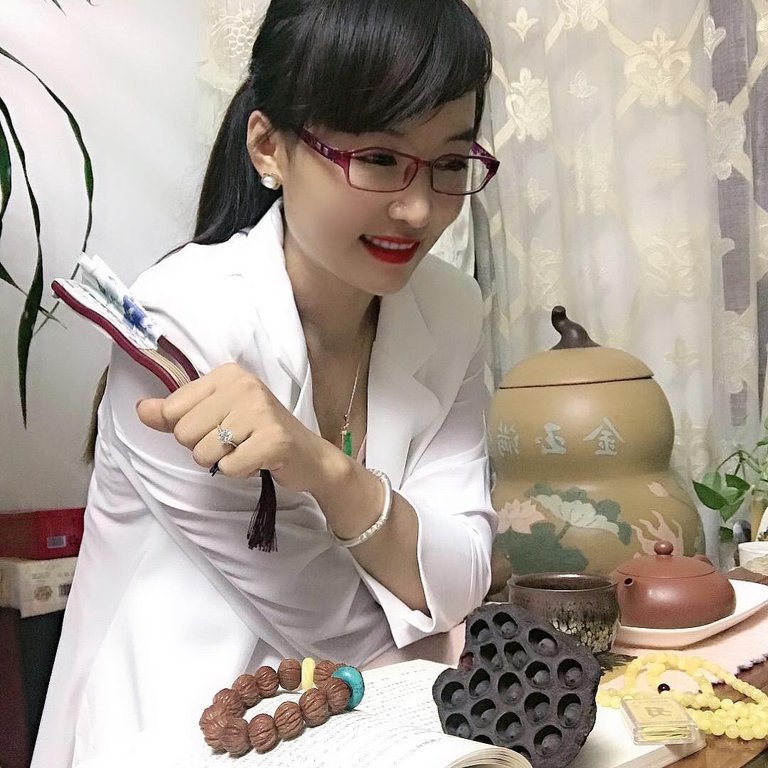 女小唯