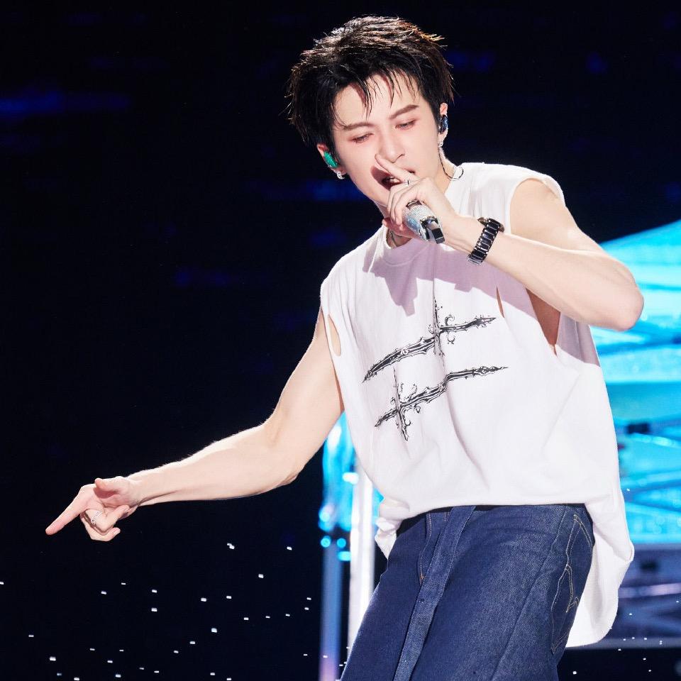 M.s星洛（一天见两次包括比心版）