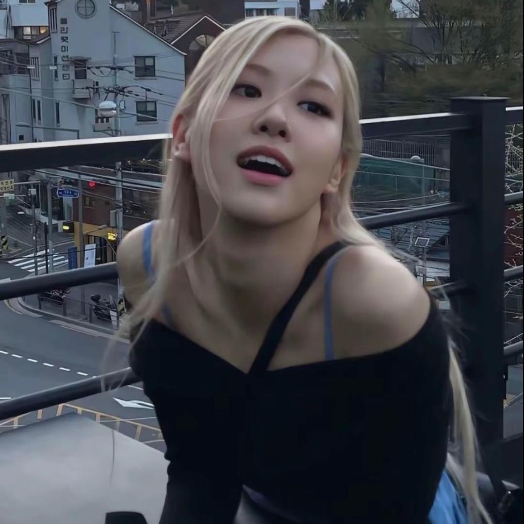 余余爱吃草莓🍓