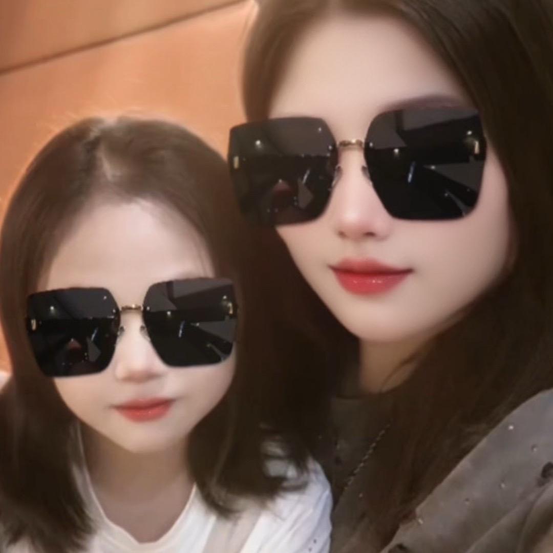 YᴏɴʟʏW⁹