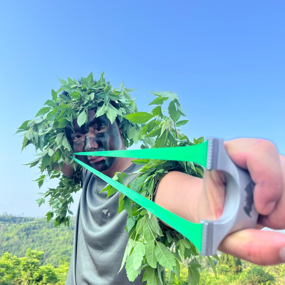 范师弟（户外）