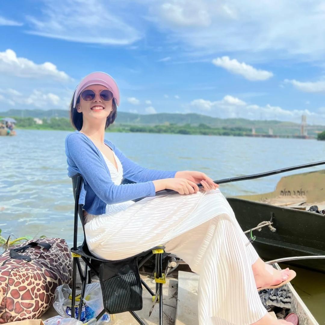 格格爱钓鱼🎣