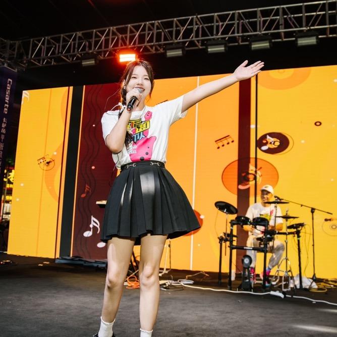 热干面乐队小红