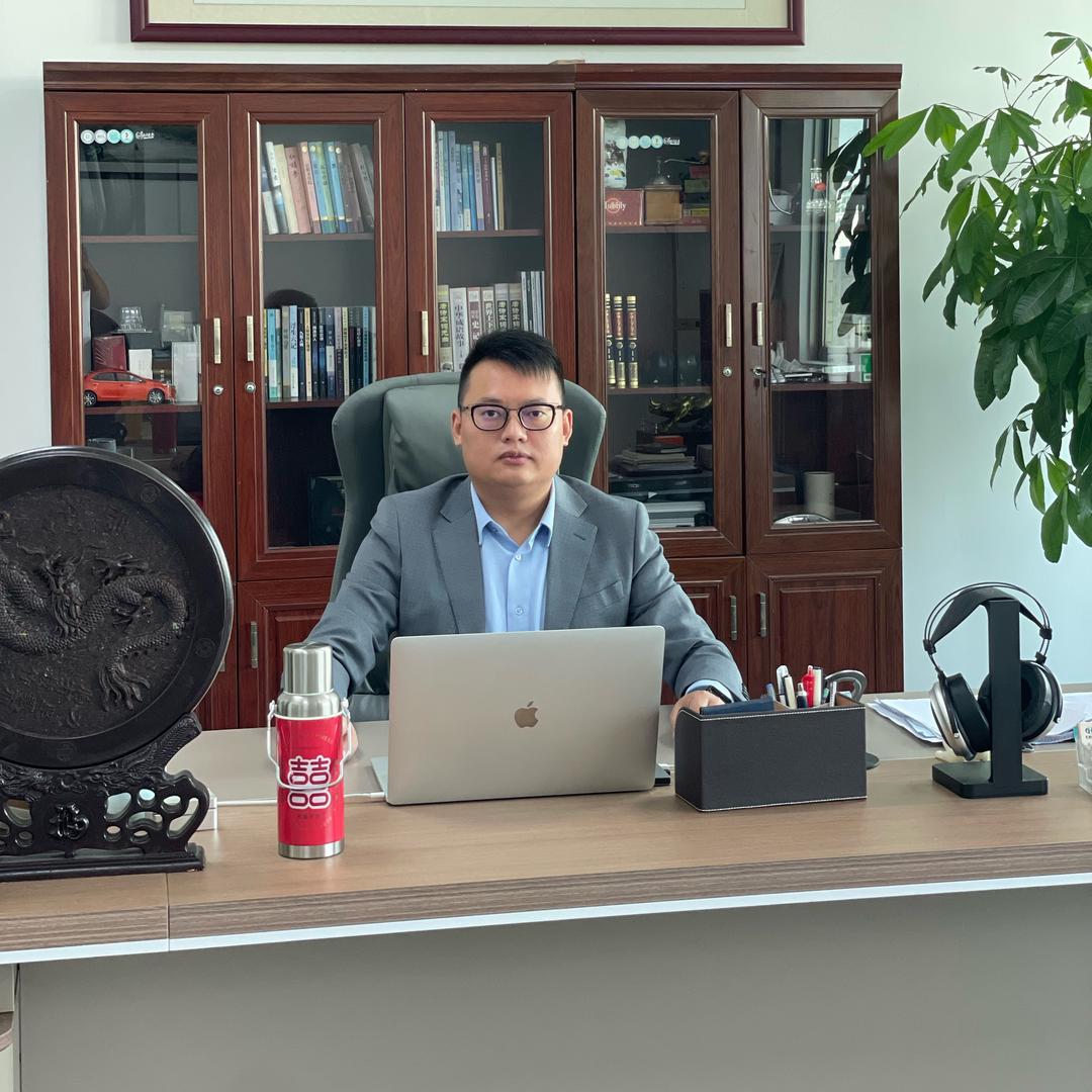 汇易精密–车易成