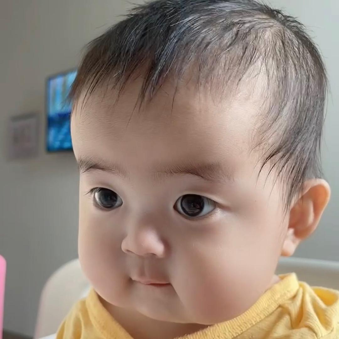向阳而生的宸宝