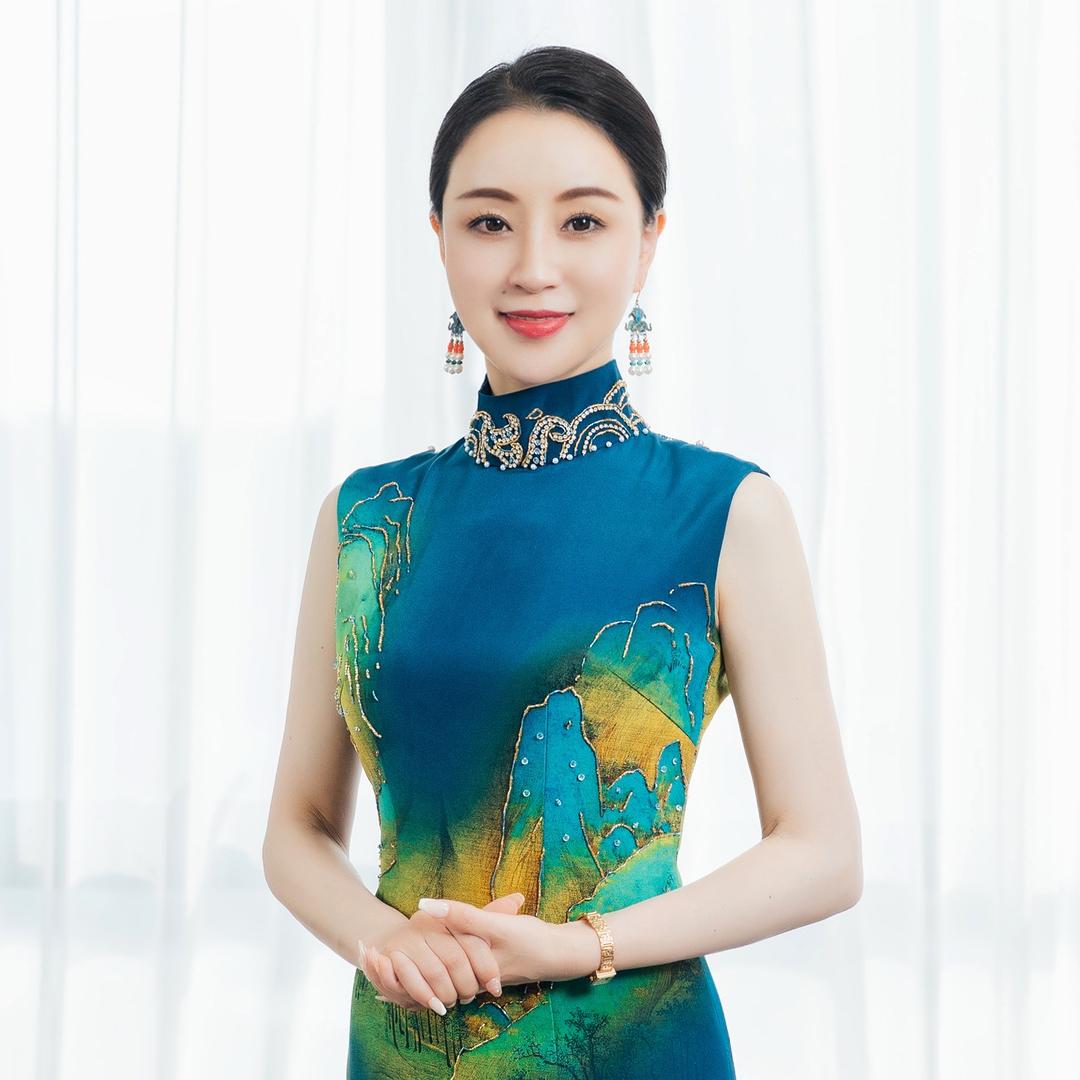 毛宇琳形体礼仪