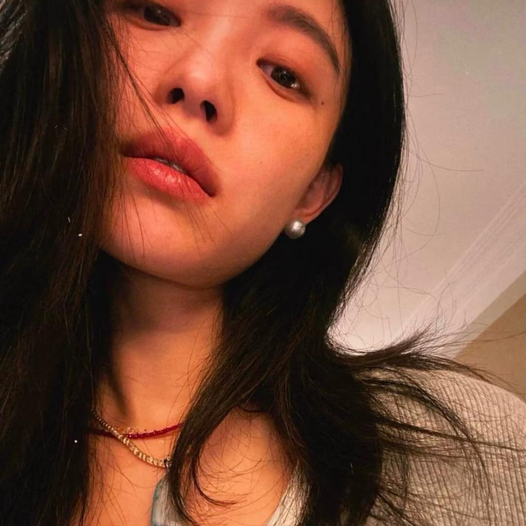 拧巴小姐爱睡觉💤