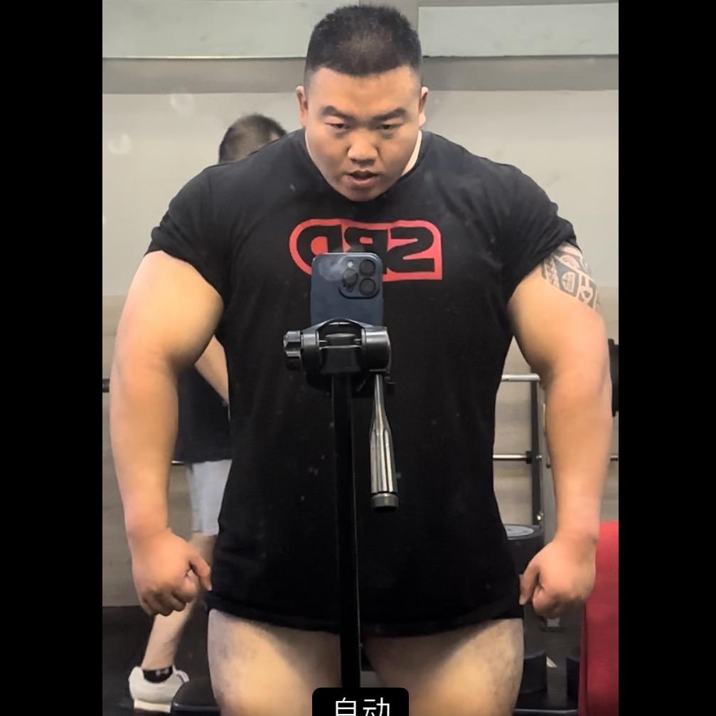 瘦弱的小王(SBD蛮雄）
