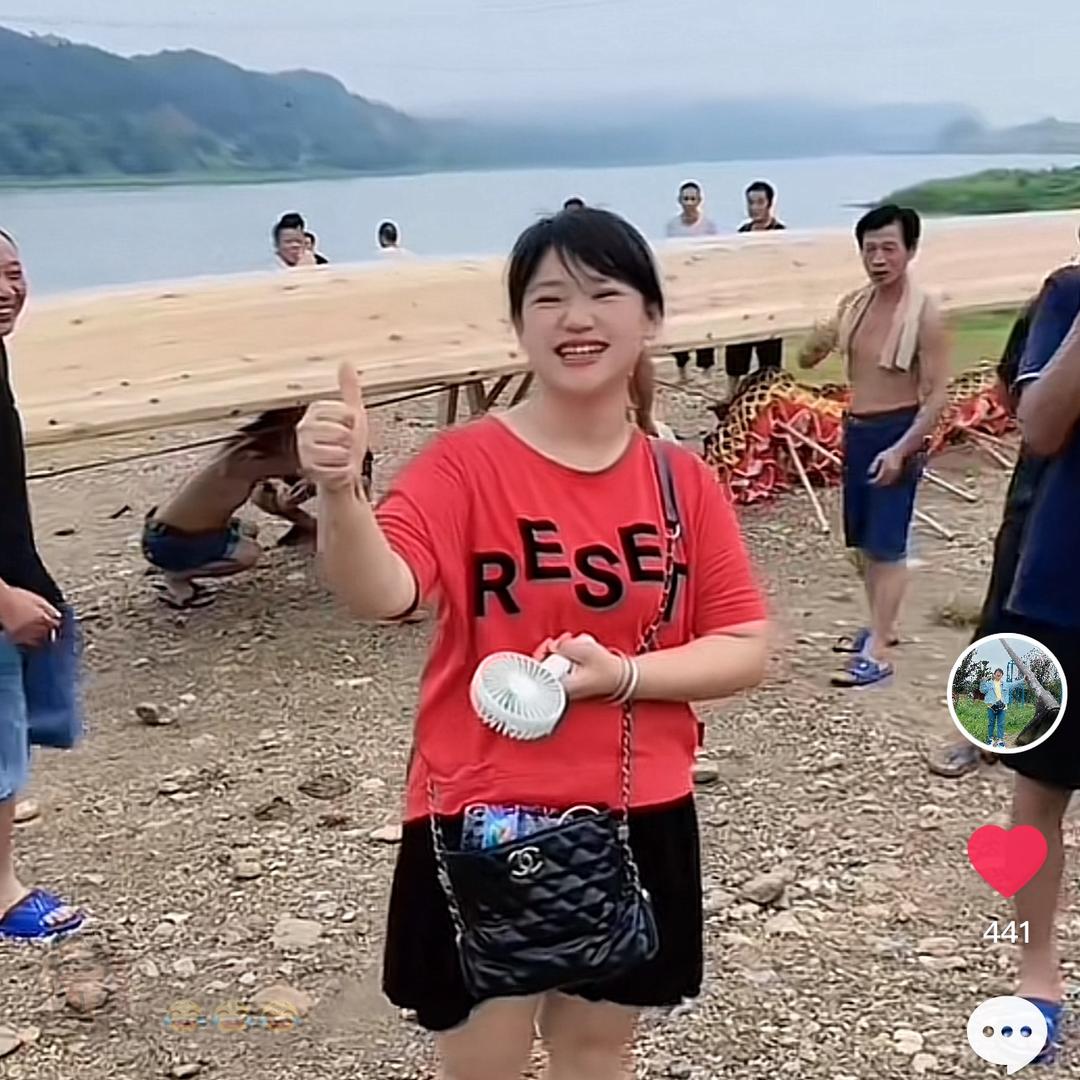 三堂街九元富+桃江龙船头号女粉丝李望芝
