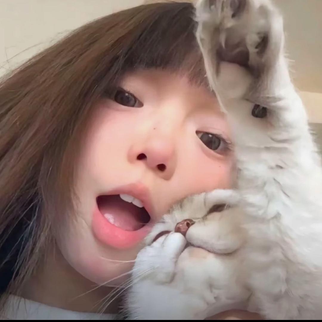 ᜊ ᶻᶻ
