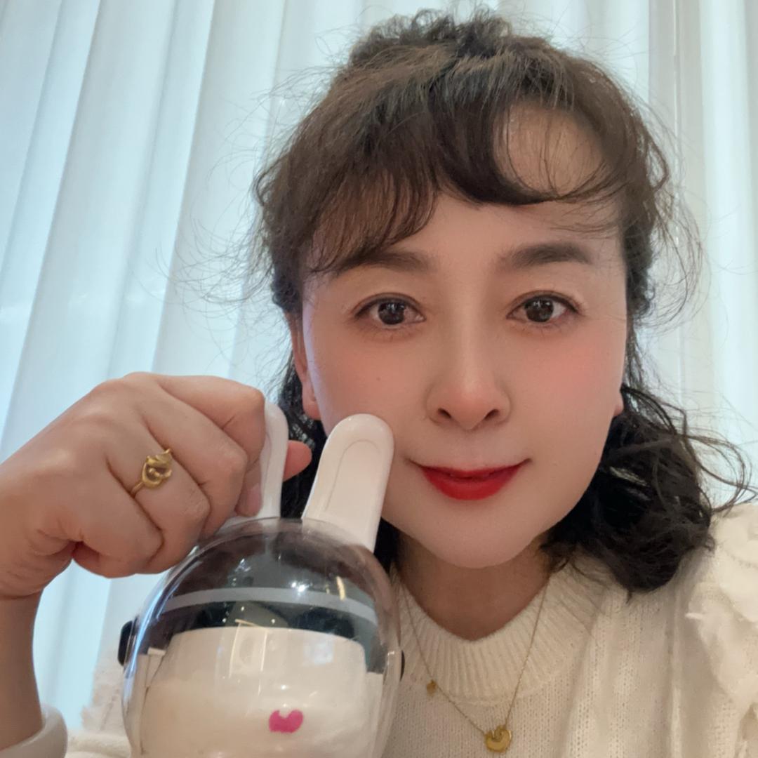 👩🏻‍🦰梅梅