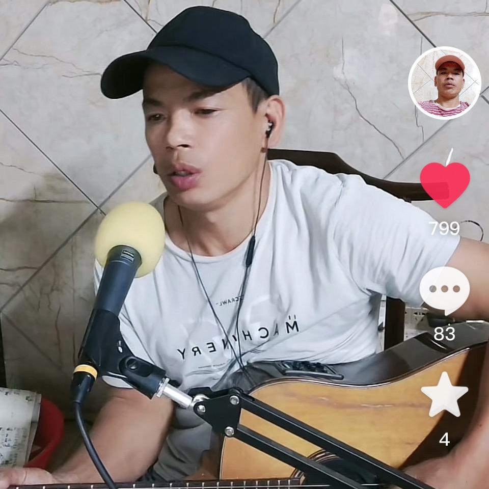 小老头😎🎤伤感情歌！