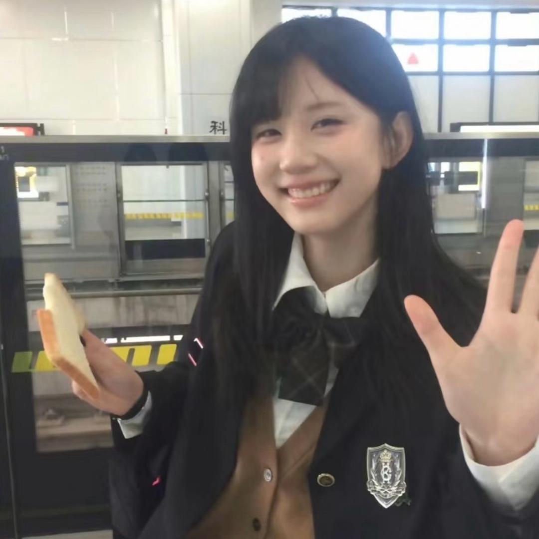 小蟹真的吃不饱🦀️
