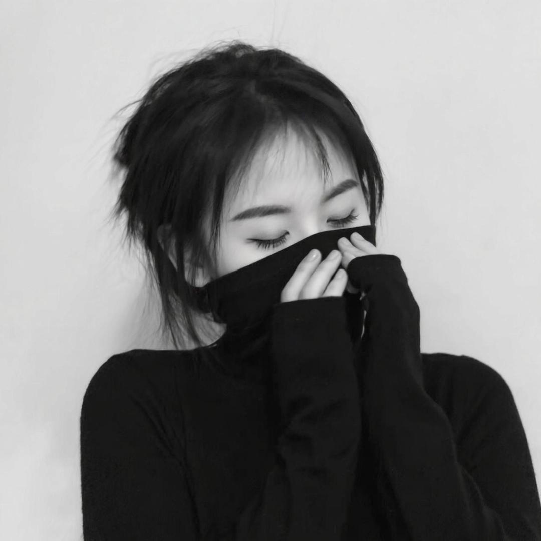 稳重的睫毛膏